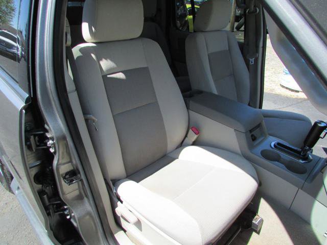 Used 2006 Ford Explorer XLT AWD/4WD image 18