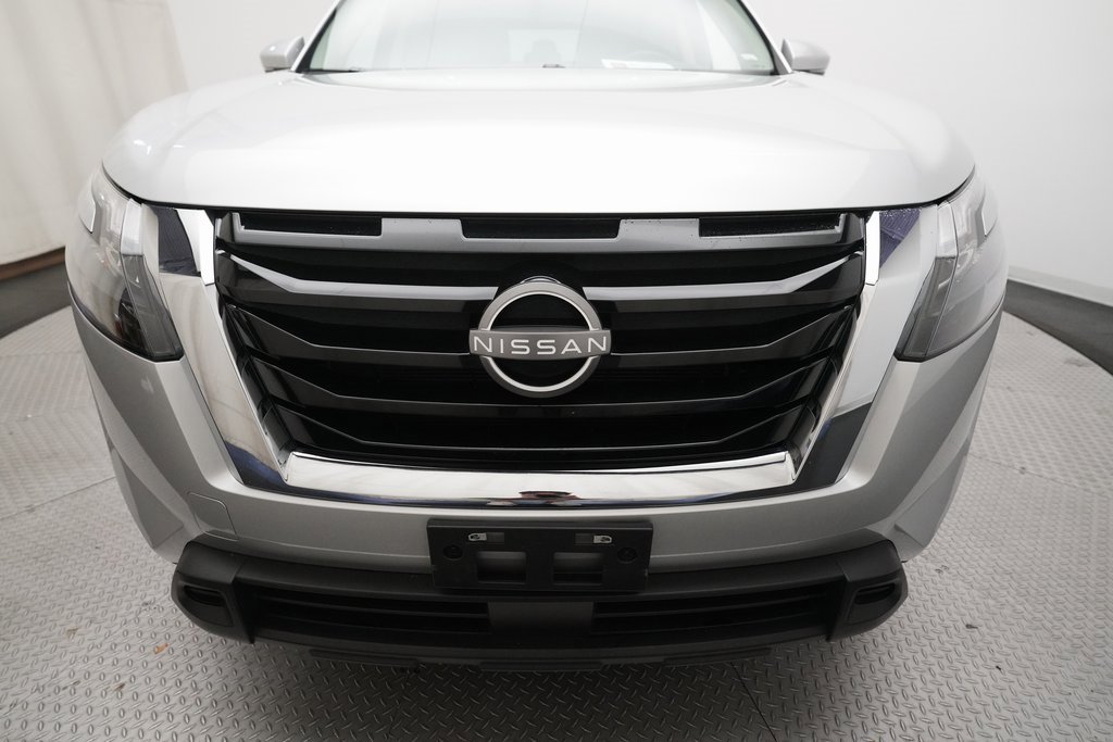 Certified 2024 Nissan Pathfinder SV image 21