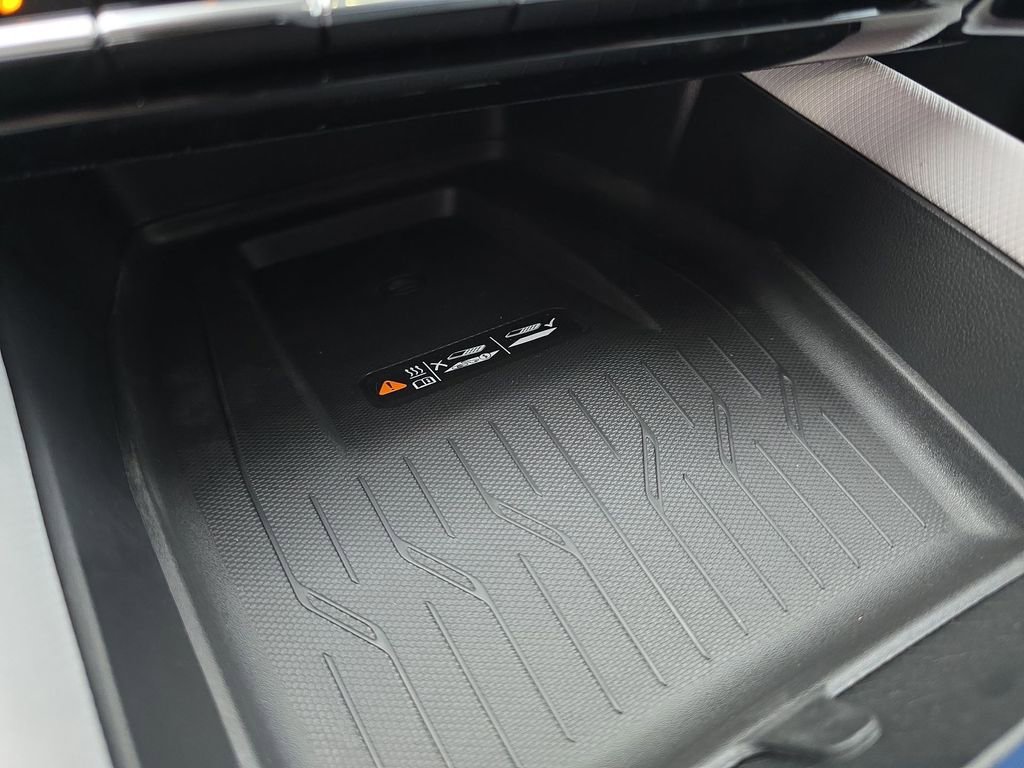 New 2026 Chevrolet Equinox EV LT image 17