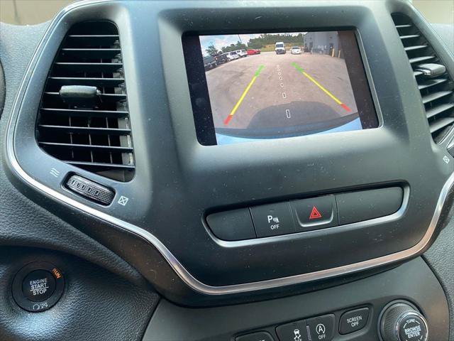 Certified 2020 Jeep Cherokee Latitude Plus w/ Cold Weather Group AWD/4WD image 24