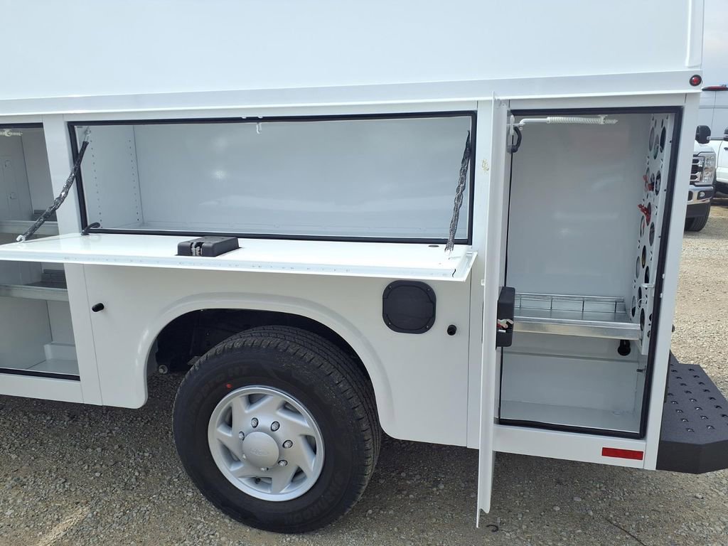 New 2026 Ford E-350 and Econoline 350 Super Duty w/ Power Equipment Group image 5