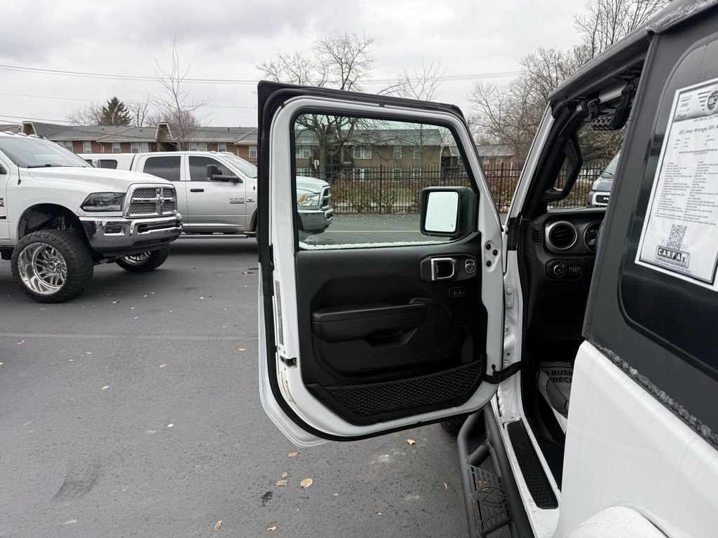 Used 2021 Jeep Wrangler Sport image 10