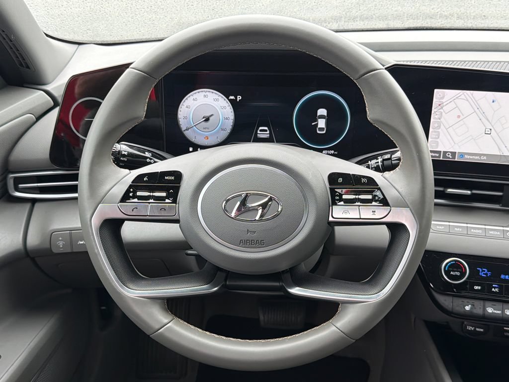 Used 2023 Hyundai Elantra SEL w/ Convenience Package FWD image 22