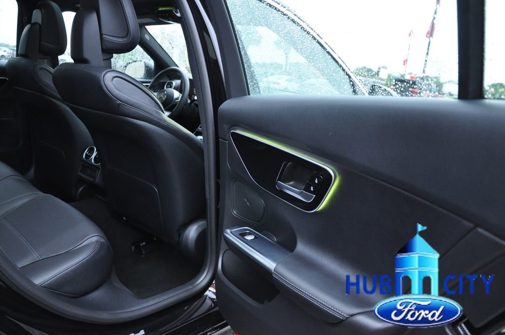 Used 2025 Mercedes-Benz C 300 Sedan image 15