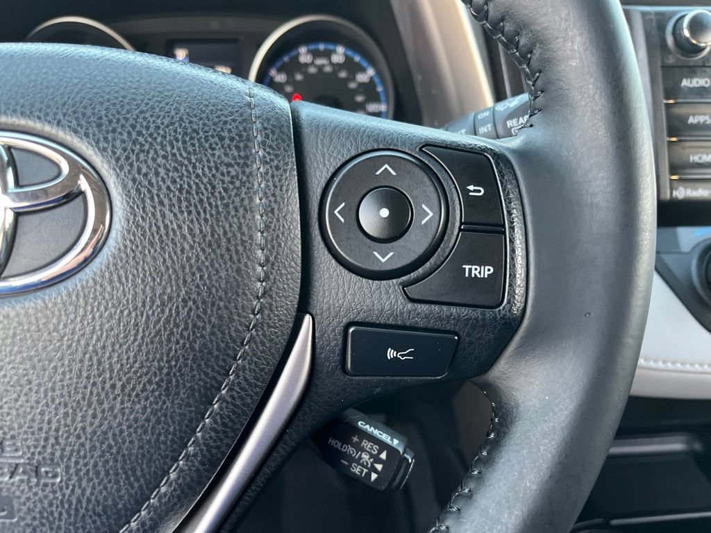 Used 2018 Toyota RAV4 XLE w/ Plus Extra Value Package FWD image 22