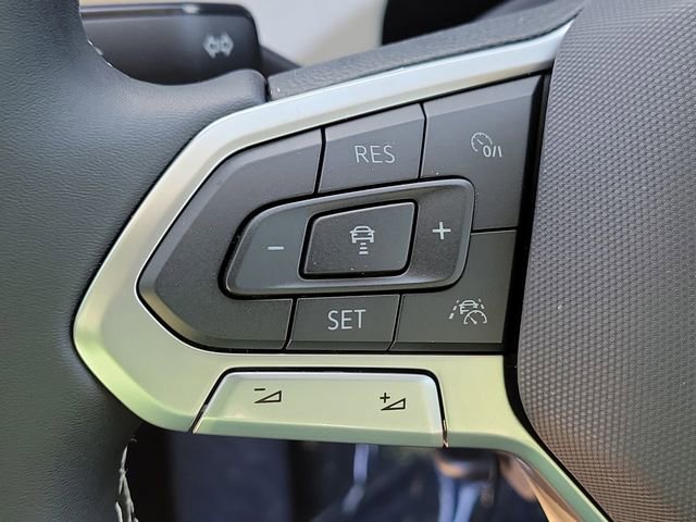 New 2026 Volkswagen Taos SE image 22