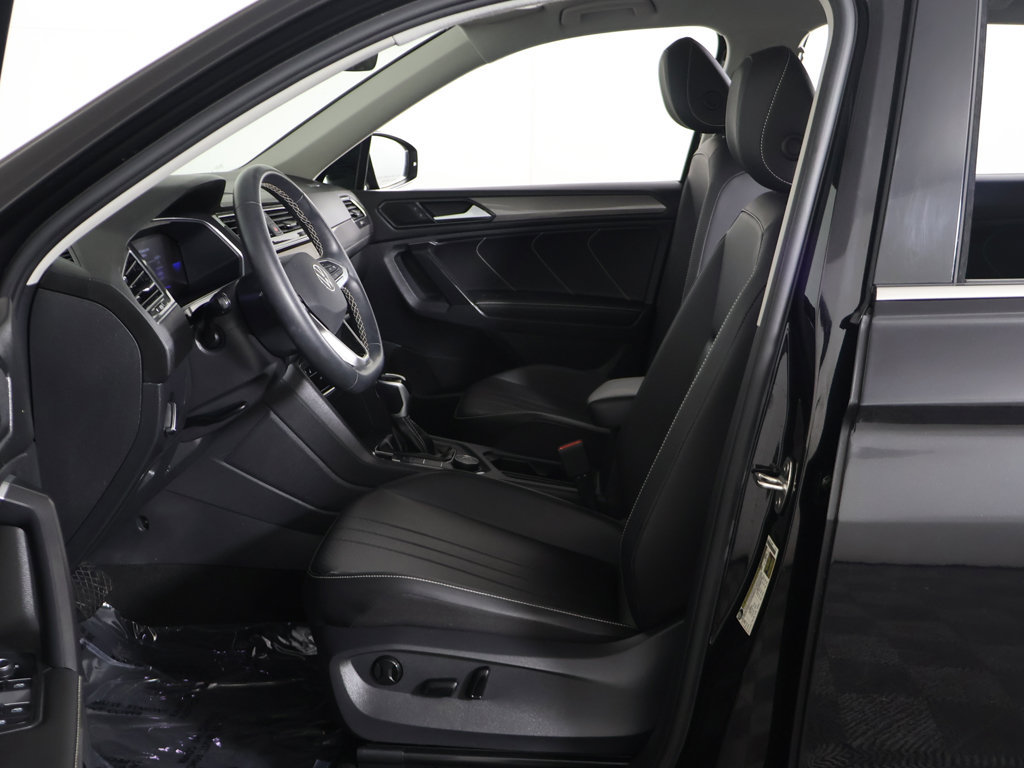 Used 2023 Volkswagen Tiguan SE AWD/4WD image 23