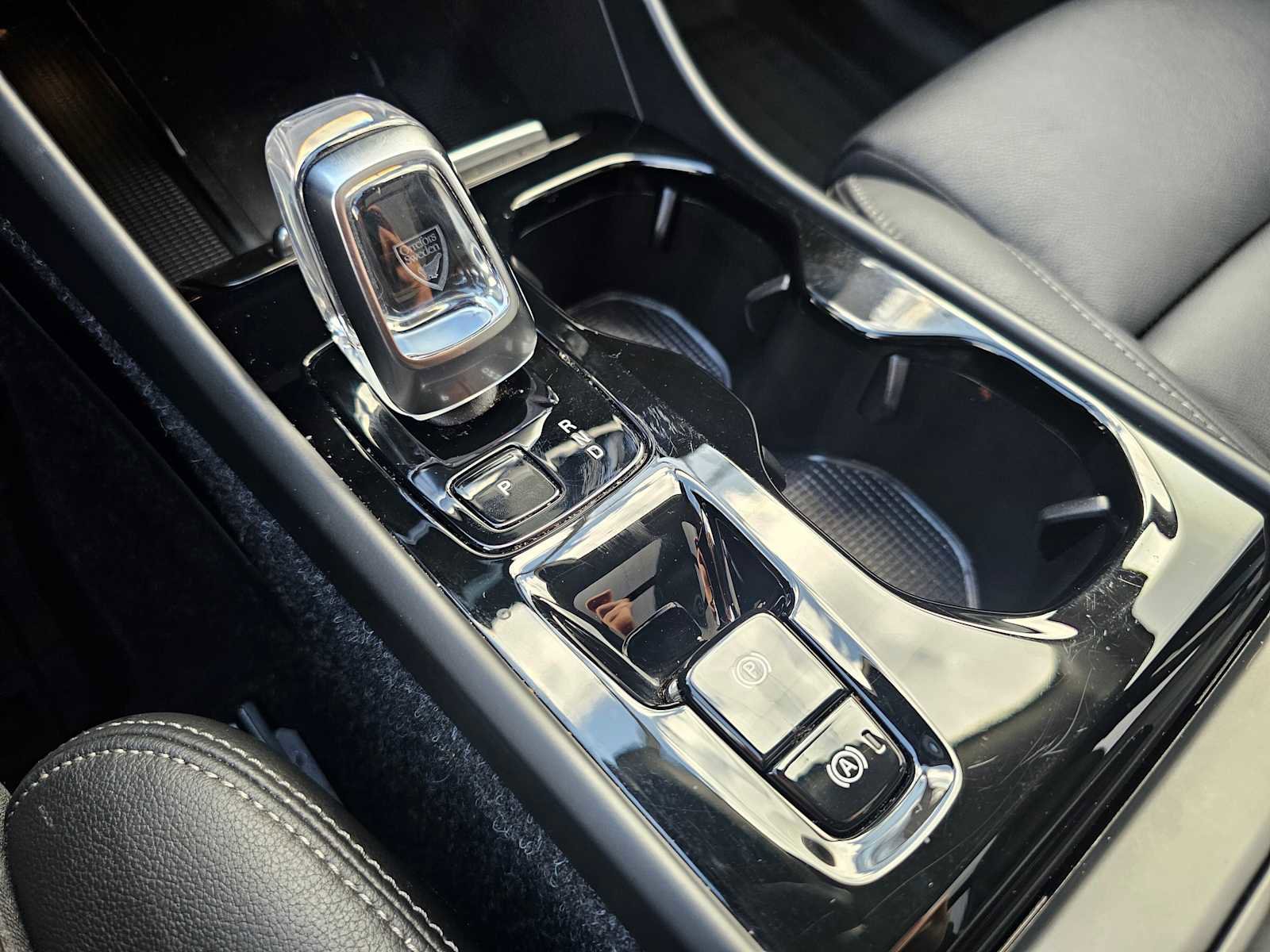 Used 2025 Volvo XC40 B5 Plus w/ Protection Package Premier image 38