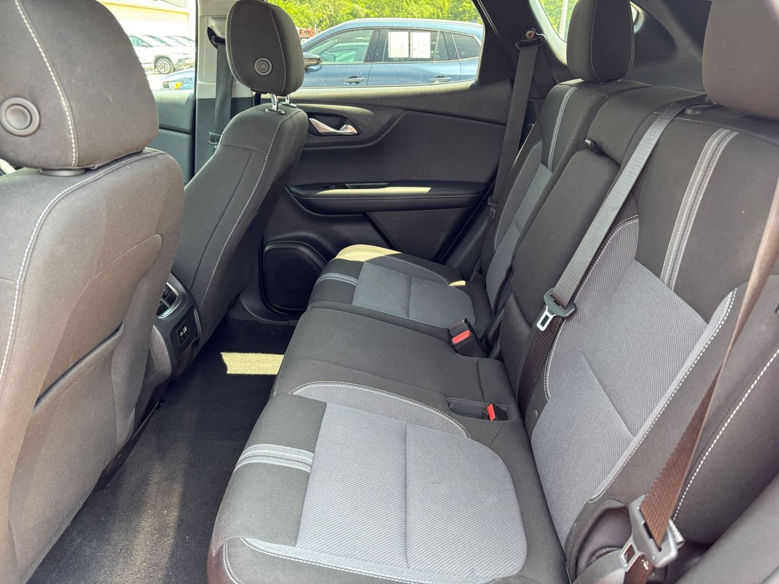Used 2025 Chevrolet Blazer LT FWD image 28