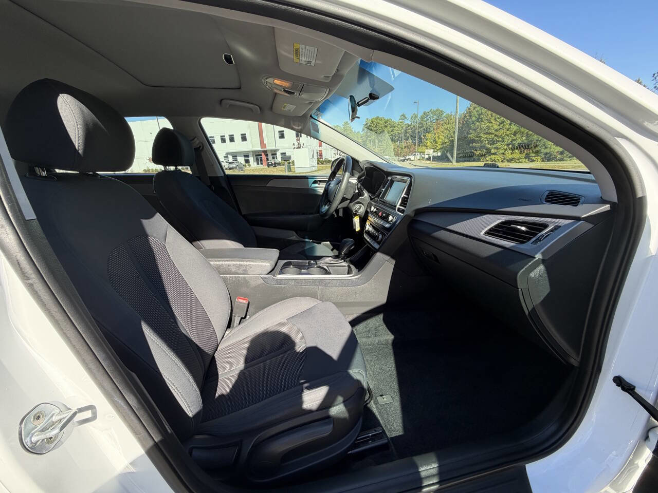 Used 2019 Hyundai Sonata SE image 16