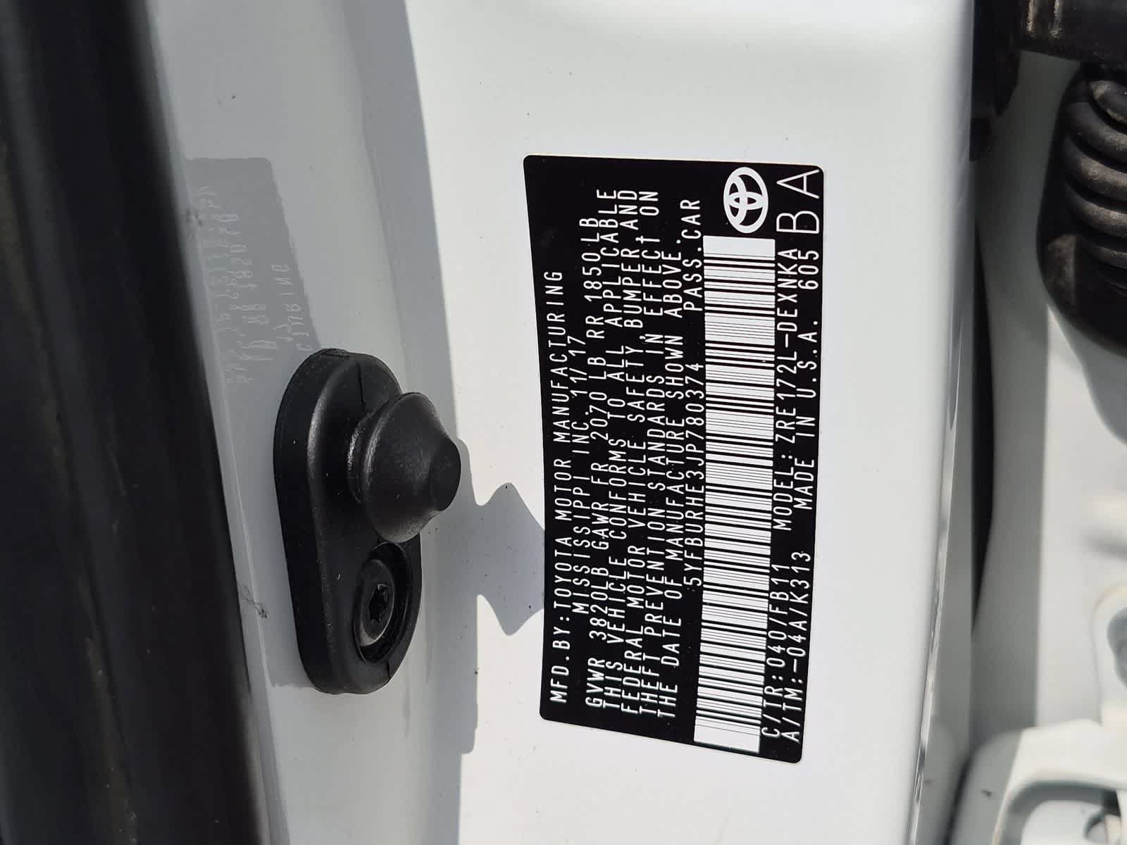 Used 2018 Toyota Corolla LE FWD image 35