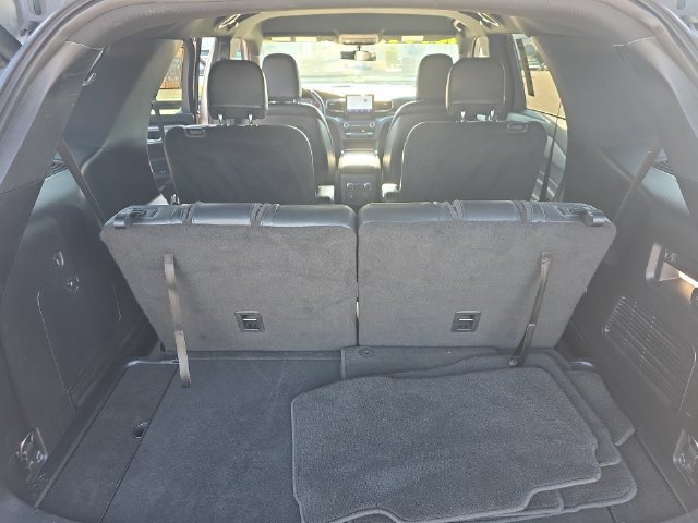 Used 2020 Ford Explorer XLT w/ Equipment Group 202A RWD image 14