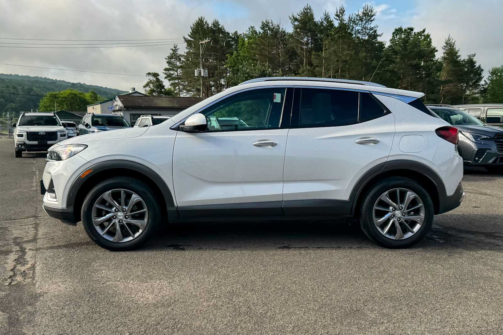 Used 2023 Buick Encore GX Essence w/ Advanced Technology Package AWD/4WD image 6