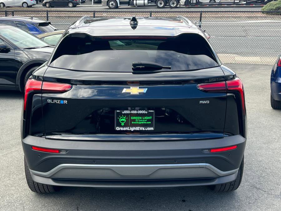 Used 2024 Chevrolet Blazer EV LT image 6