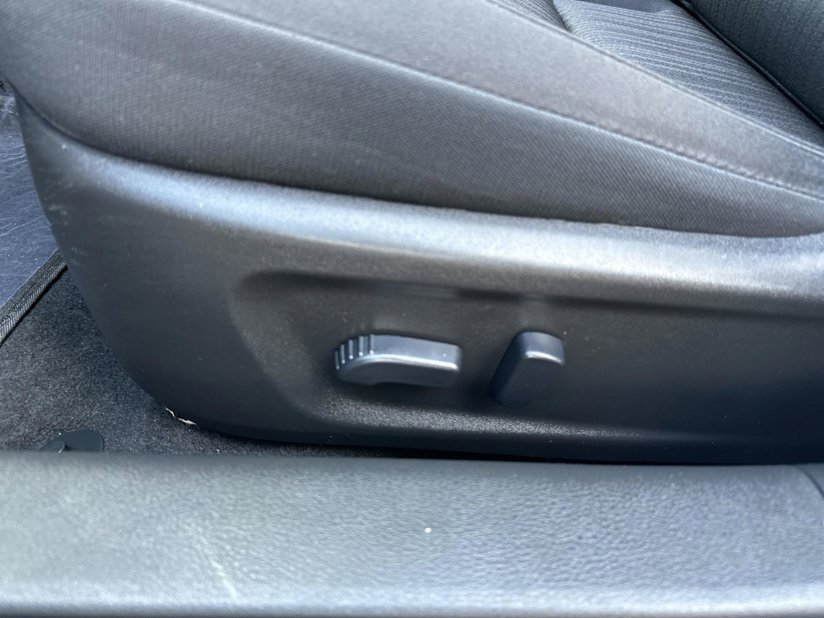 Used 2024 Nissan Altima 2.5 SV FWD image 14