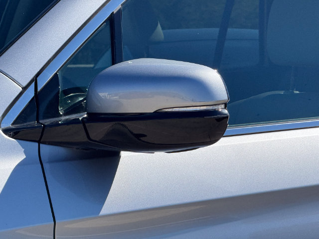Used 2017 Honda Pilot Elite image 4
