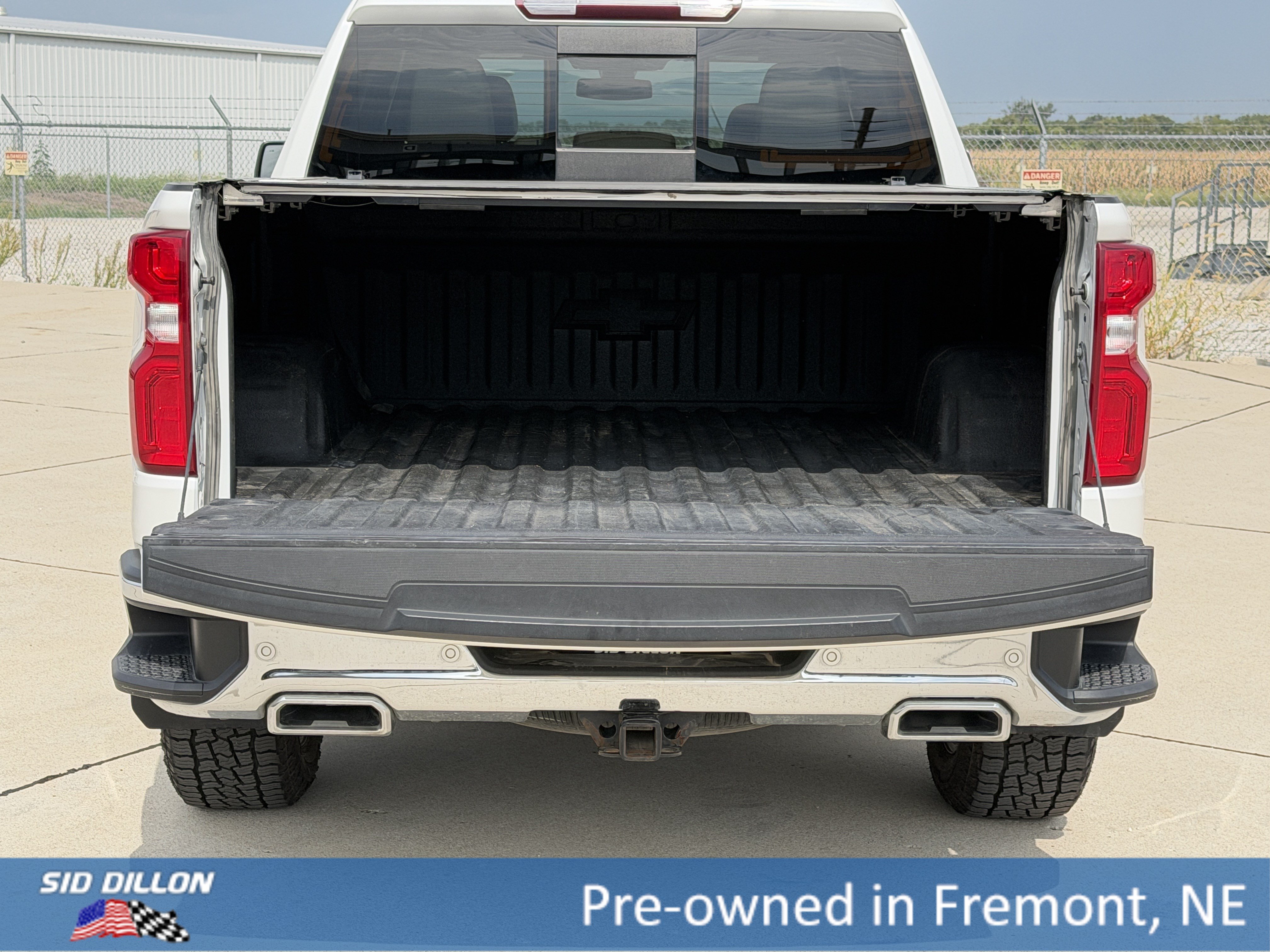 Used 2021 Chevrolet Silverado 1500 LTZ w/ LTZ Premium Package AWD/4WD image 6