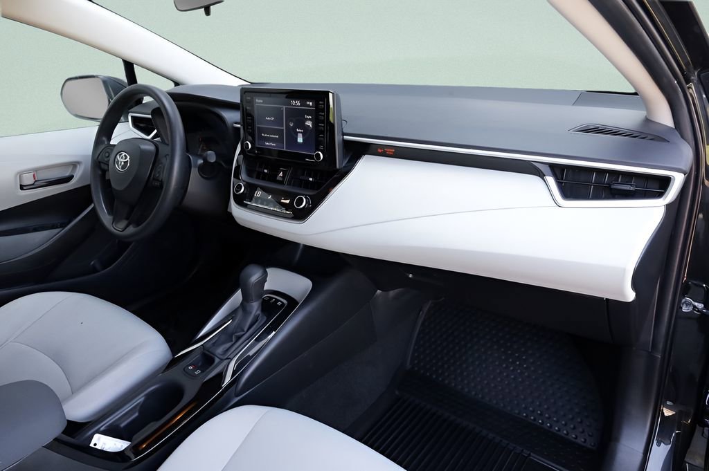 Certified 2022 Toyota Corolla LE FWD image 28