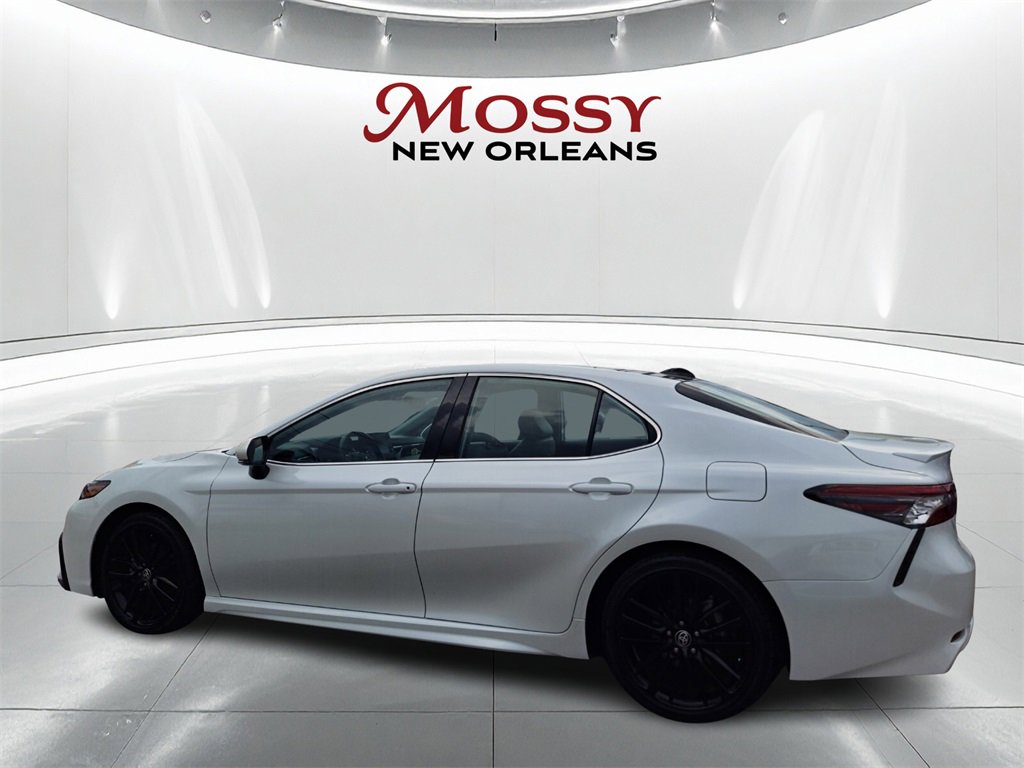 Used 2022 Toyota Camry XSE image 7