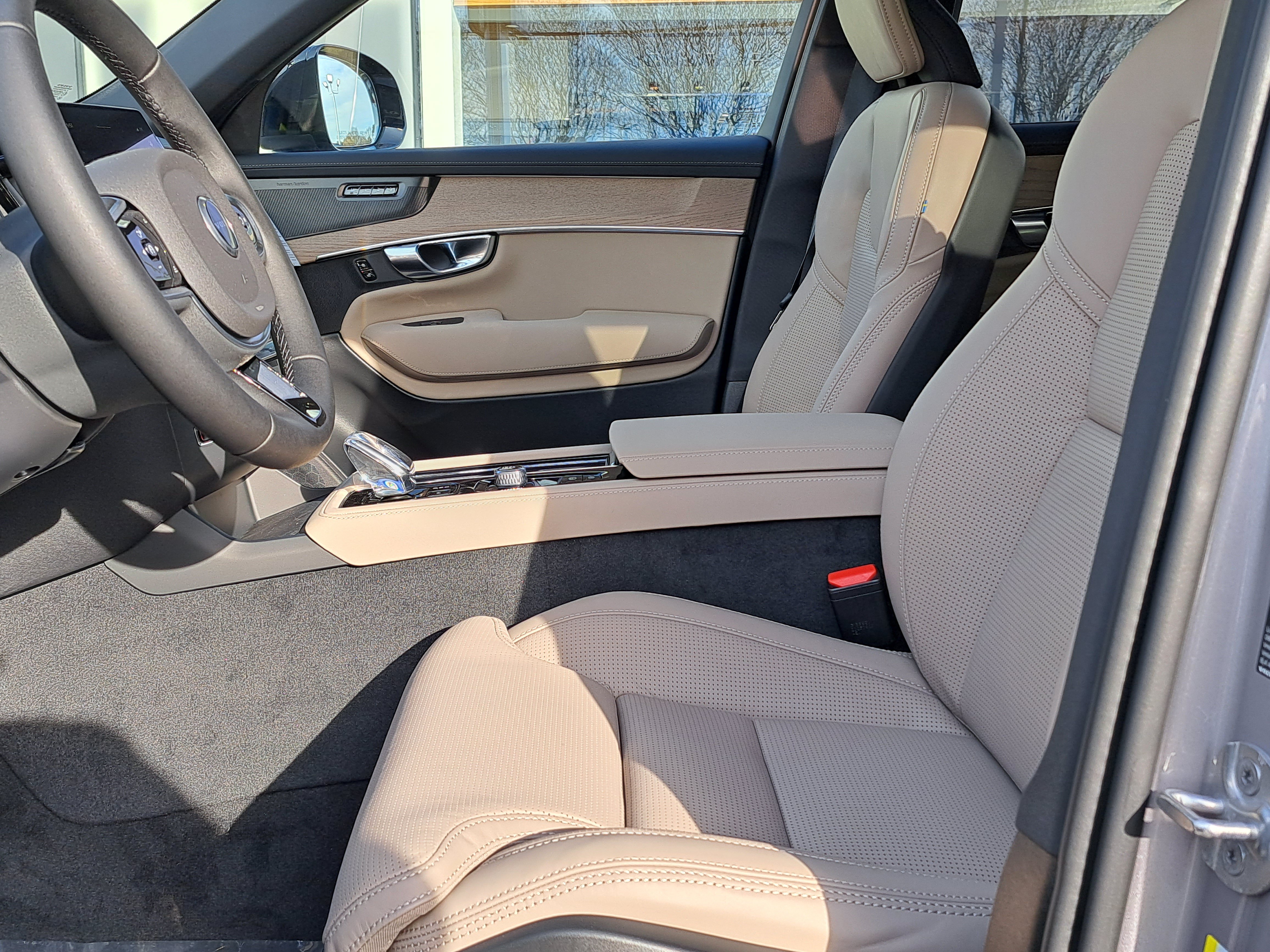 New 2026 Volvo XC90 B6 Ultra AWD/4WD image 6