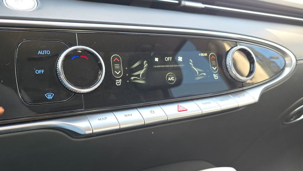 Used 2025 Genesis GV70 2.5T image 65