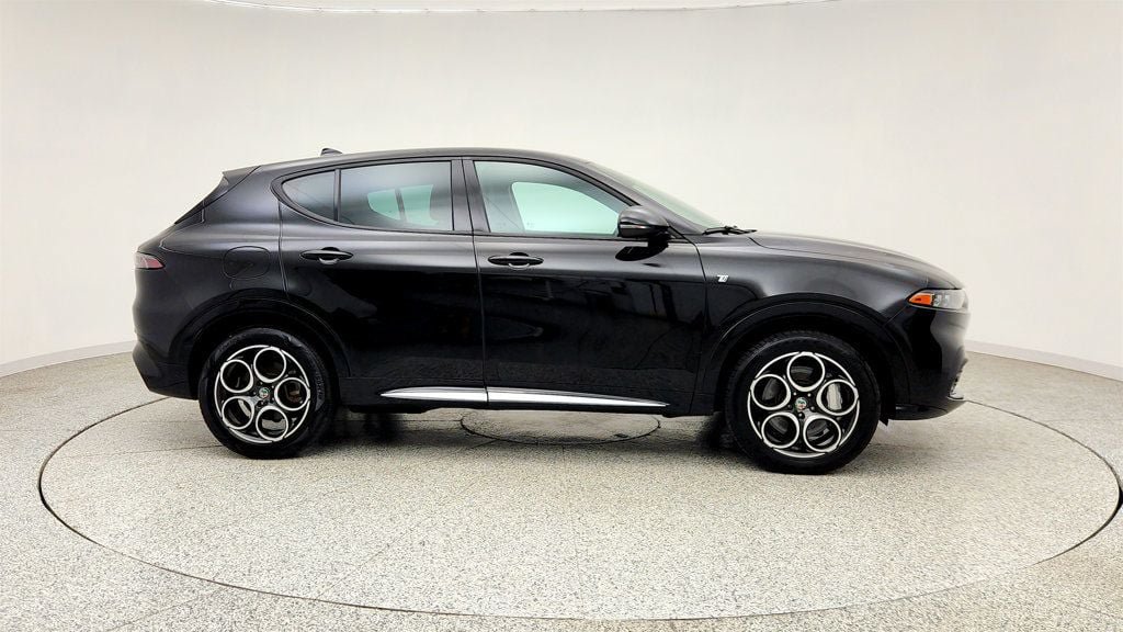 Used 2024 Alfa Romeo Tonale Ti AWD/4WD image 4
