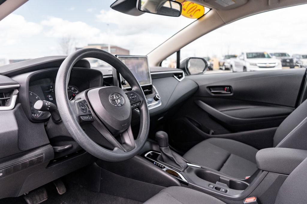 Used 2024 Toyota Corolla LE image 18