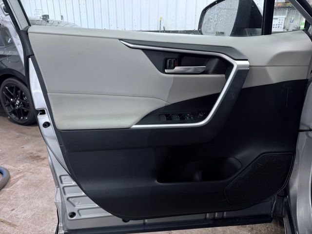 Used 2022 Toyota RAV4 XLE w/ XLE Grade Weather Package AWD/4WD image 11