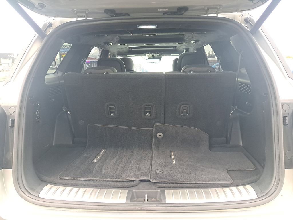 Used 2023 Hyundai Palisade Calligraphy w/ Cargo Package image 28