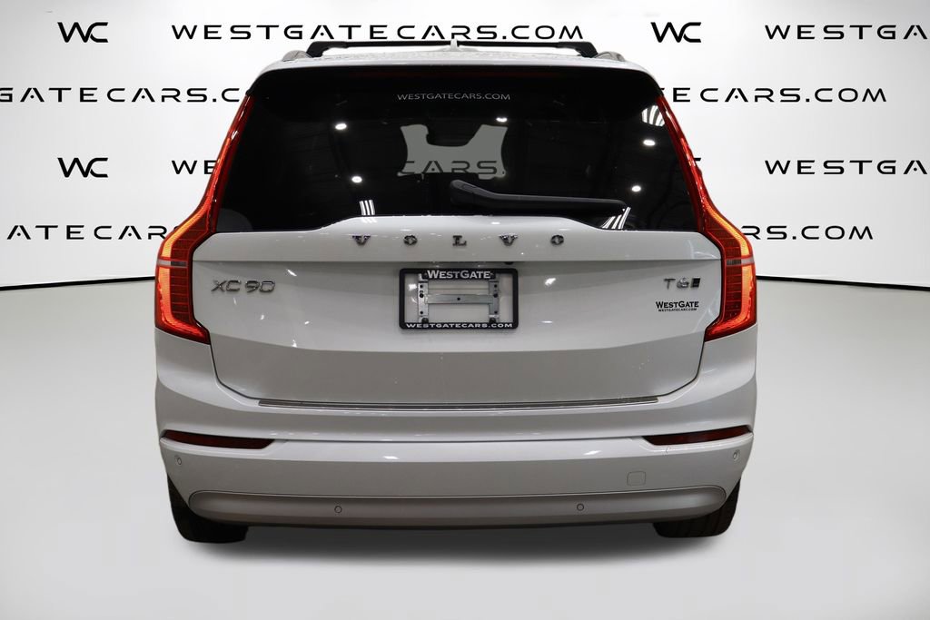 Used 2022 Volvo XC90 T6 Momentum w/ Advanced Package image 7