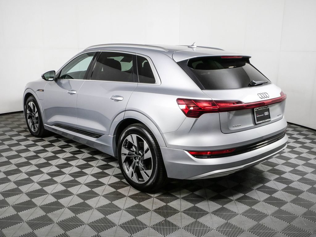 Certified 2022 Audi e-tron Premium AWD/4WD image 28