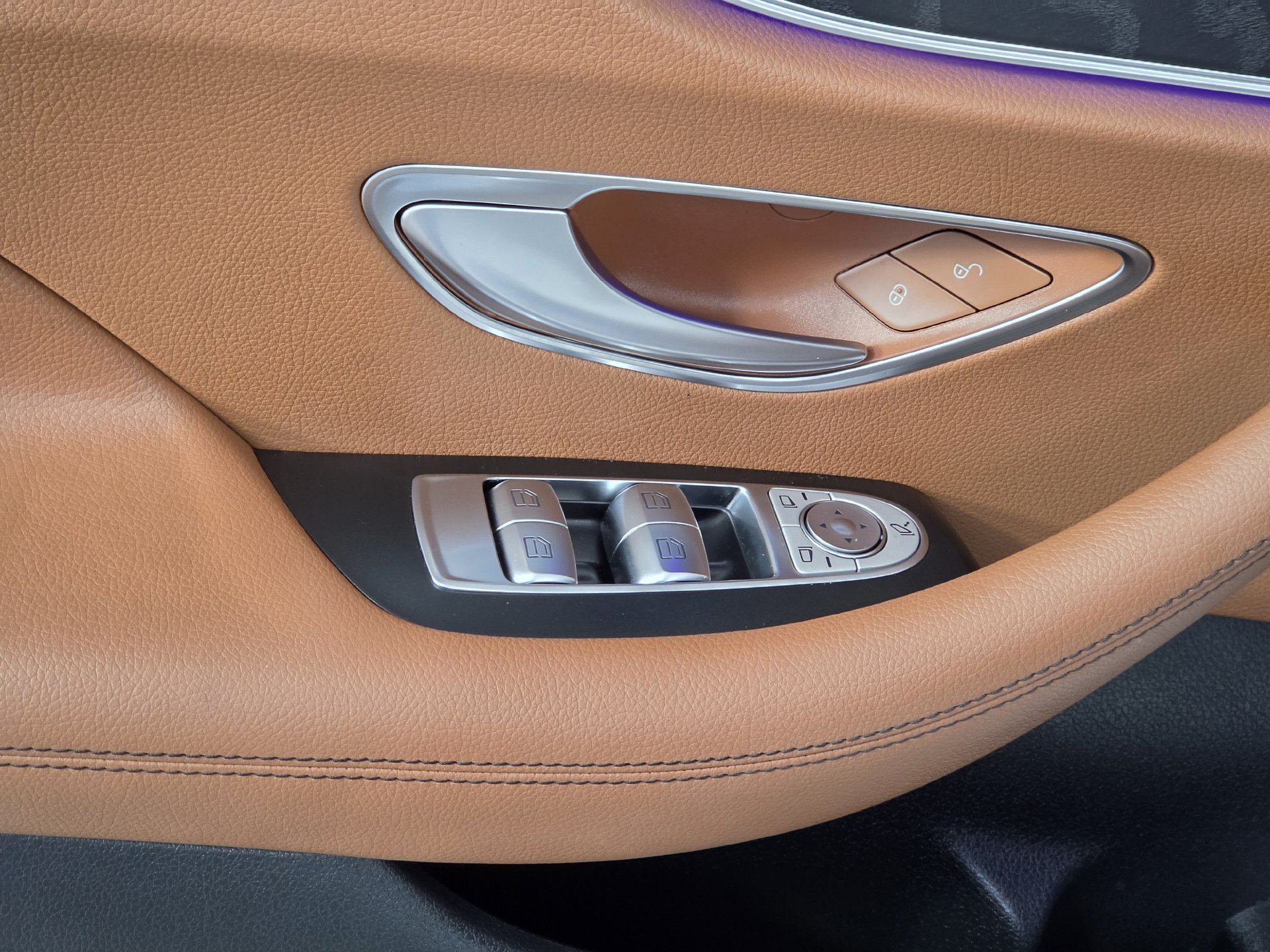 Used 2022 Mercedes-Benz E 450 Coupe image 7