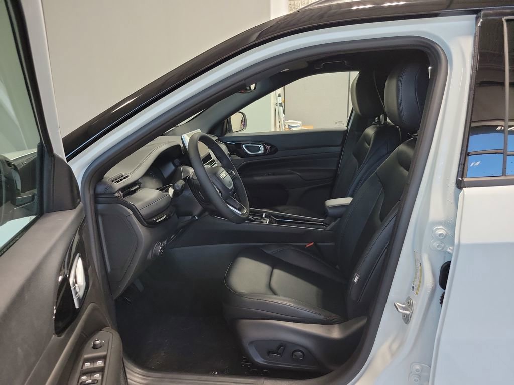 New 2026 Jeep Compass Limited image 12