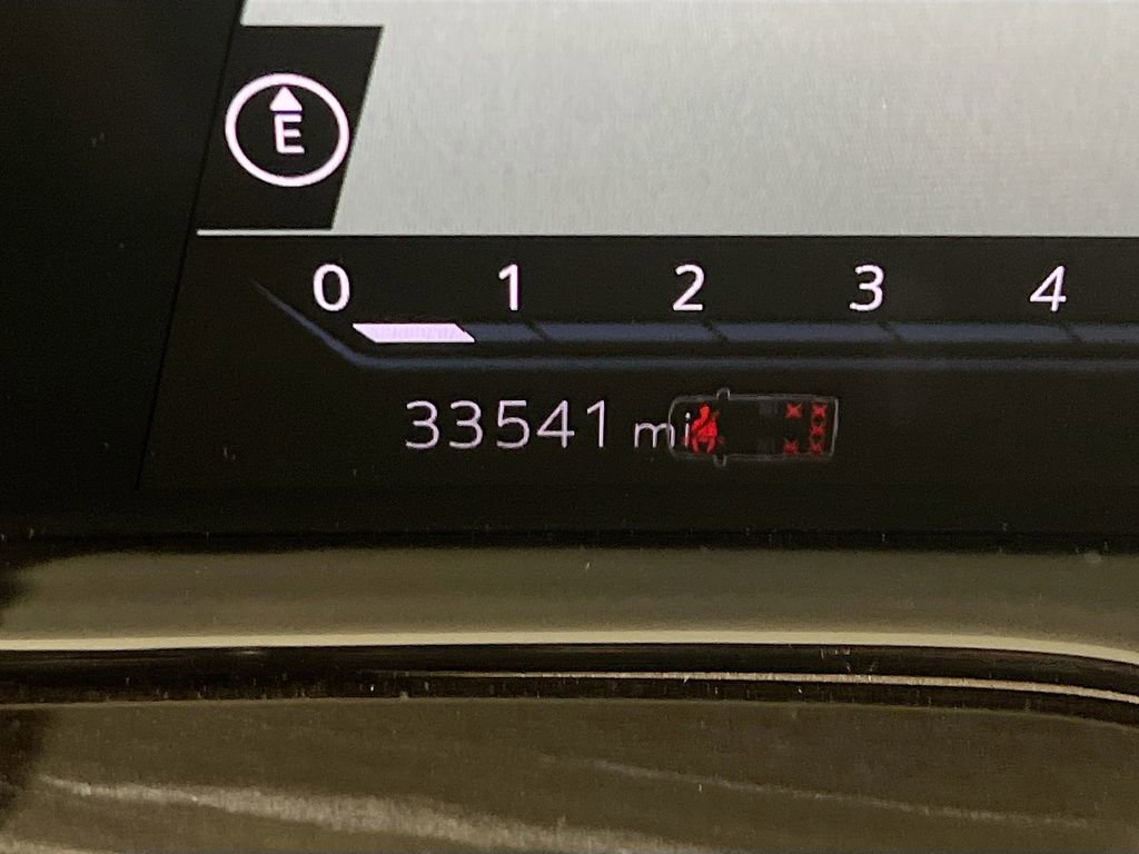 Used 2023 Cadillac Escalade V image 12