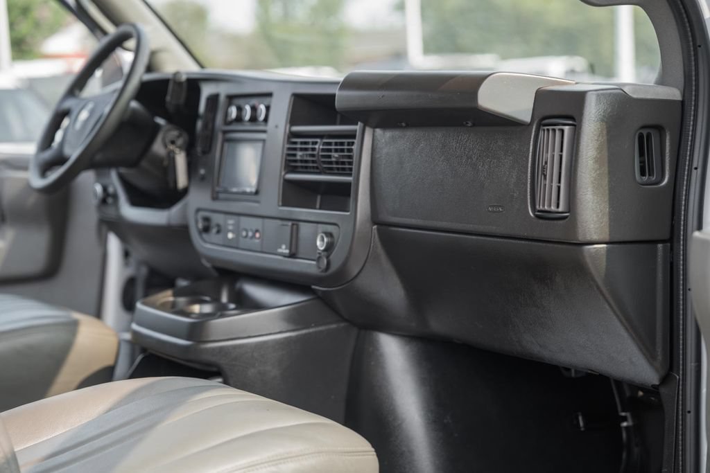 Used 2024 Chevrolet Express 3500 w/ Power Convenience Package RWD image 27