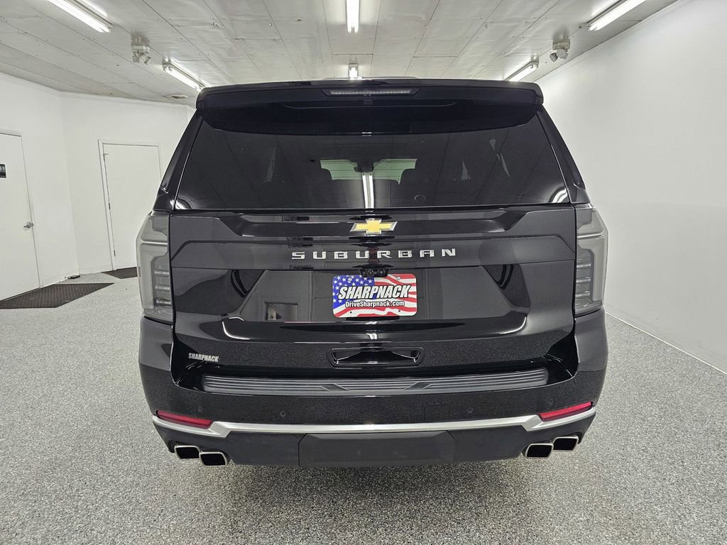 Used 2025 Chevrolet Suburban High Country AWD/4WD image 6