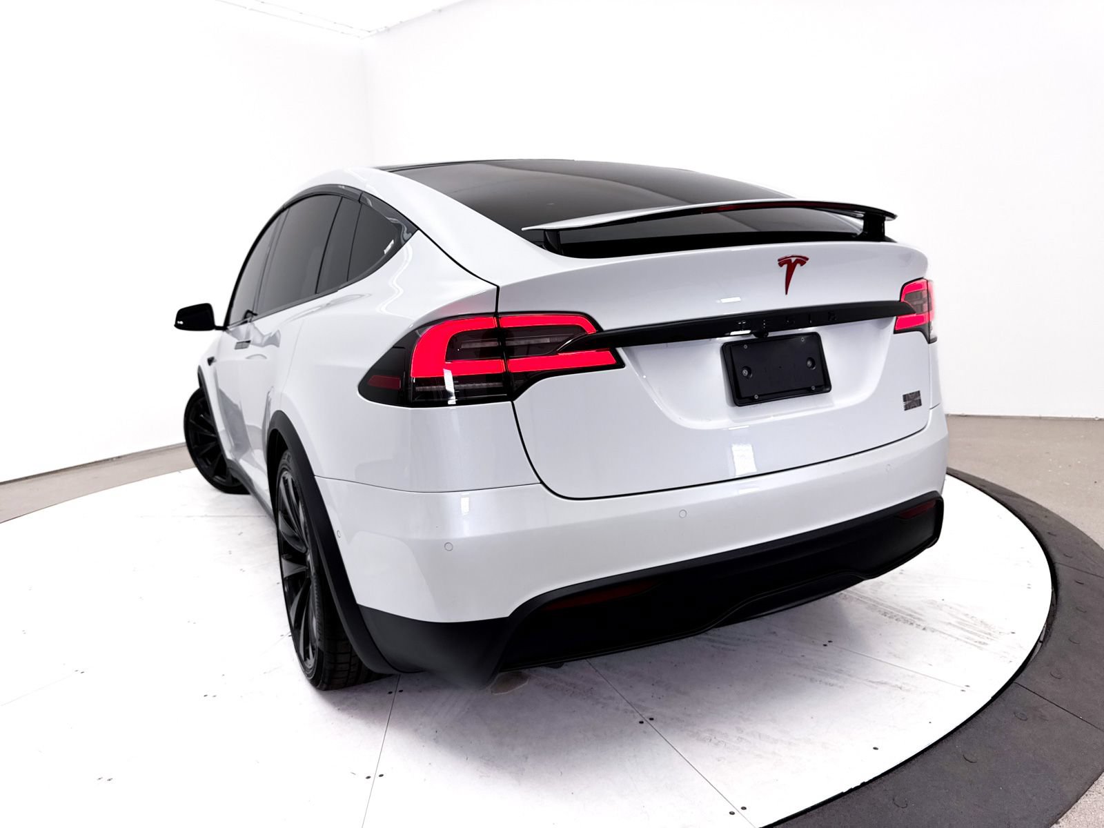 Used 2022 Tesla Model X Plaid AWD/4WD image 8