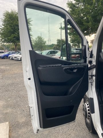 Used 2019 Mercedes-Benz Sprinter 144 image 18