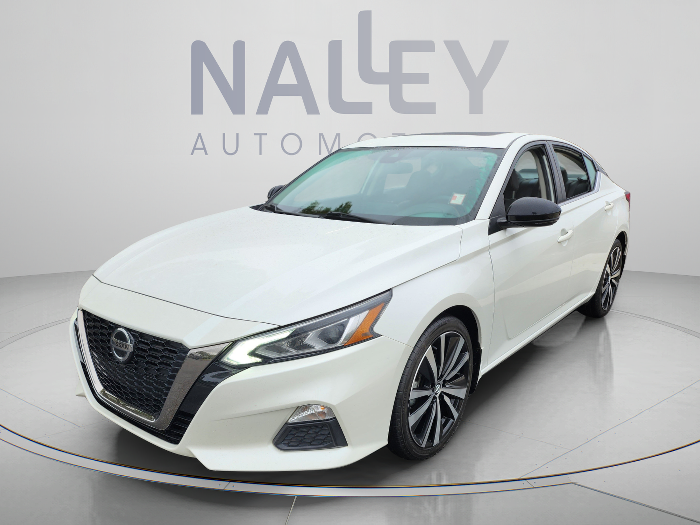 Used 2021 Nissan Altima 2.5 SR w/ SR Premium Package FWD image 1