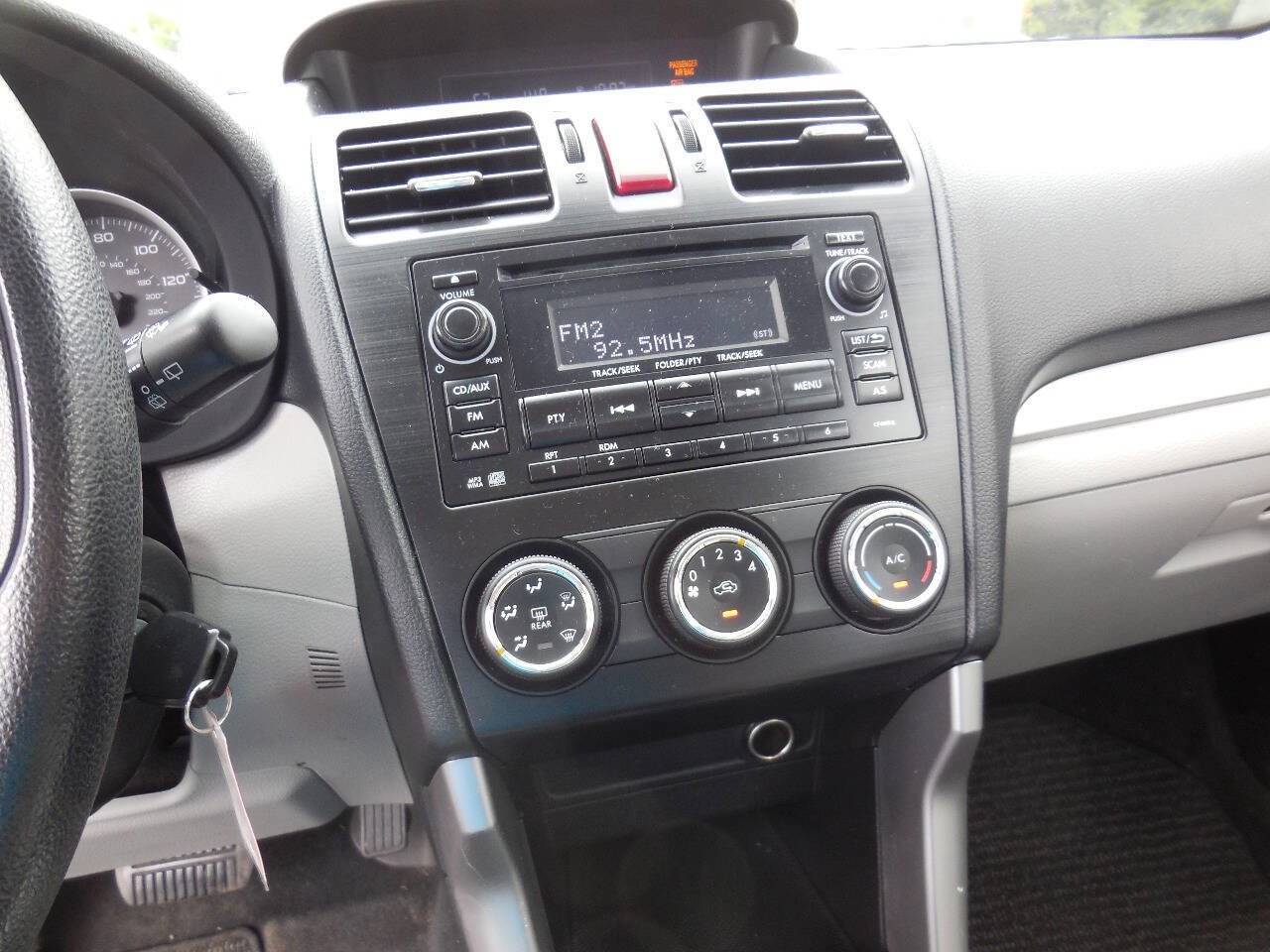 Used 2014 Subaru Forester 2.5i image 13