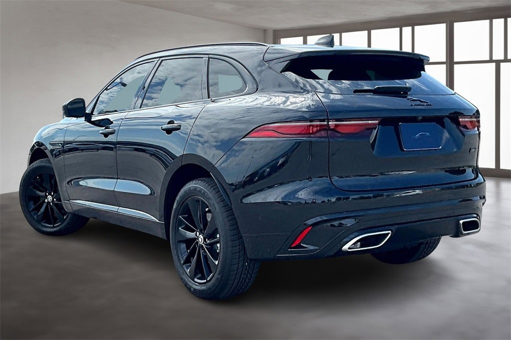 New 2026 Jaguar F-PACE R-Dynamic S image 3