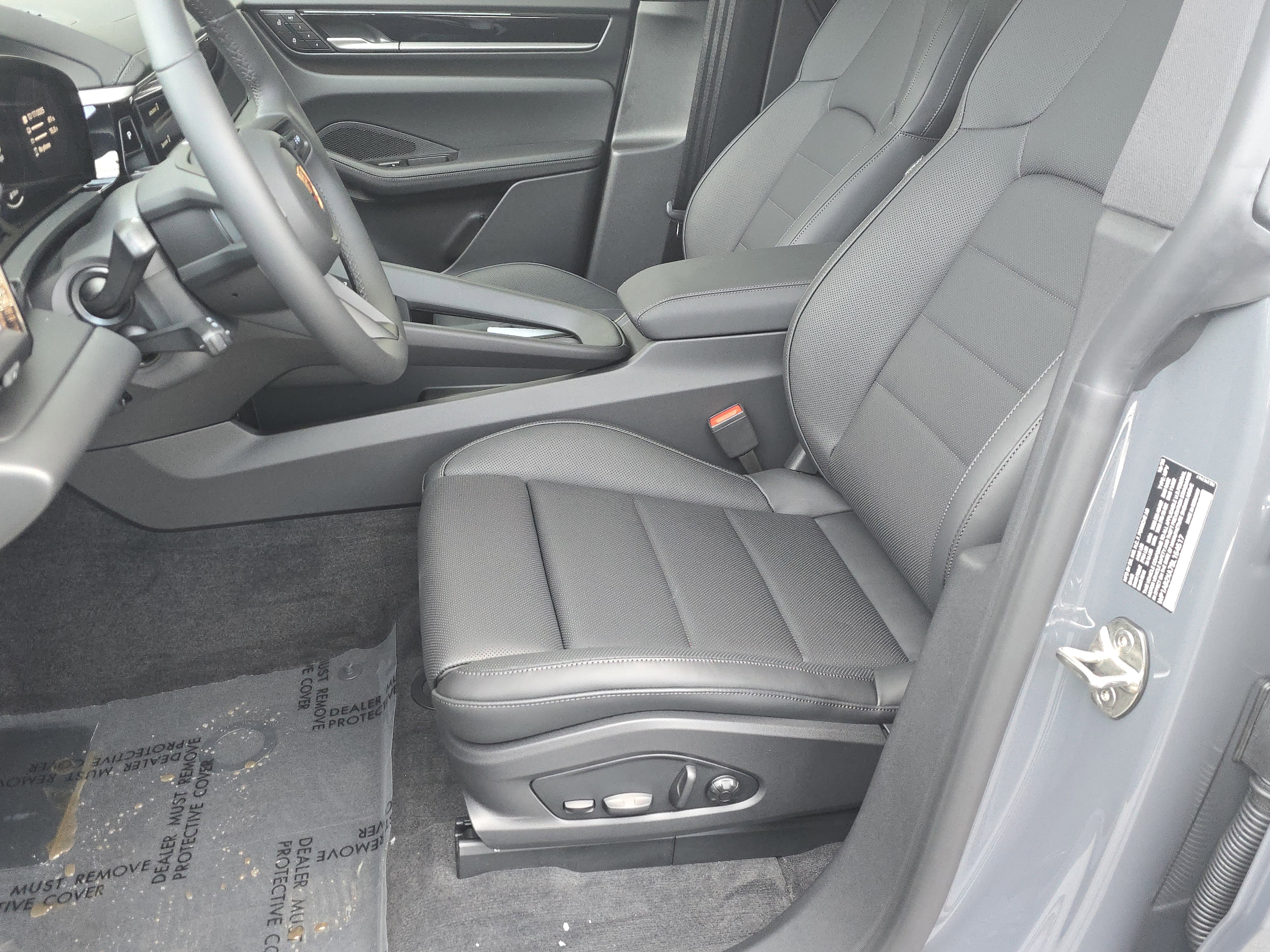 New 2025 Porsche Macan 4S Electric image 5