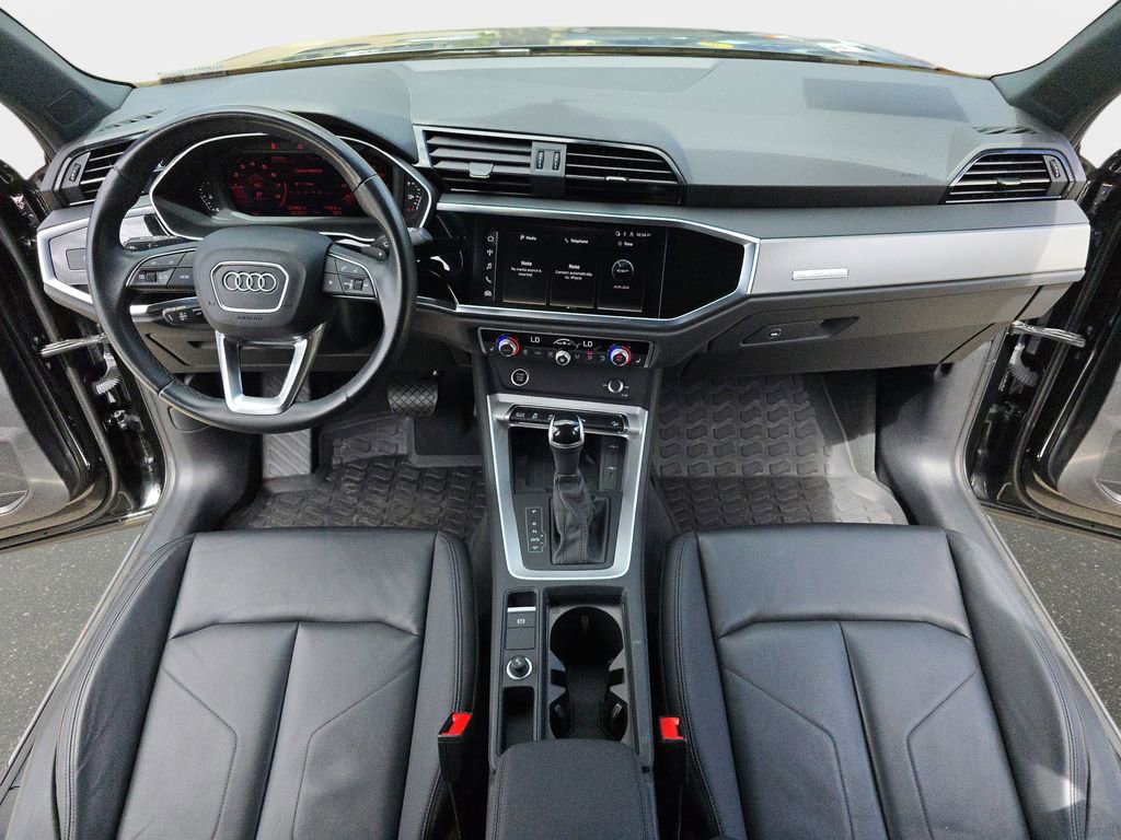 Used 2024 Audi Q3 2.0T Premium w/ Convenience Package AWD/4WD image 10