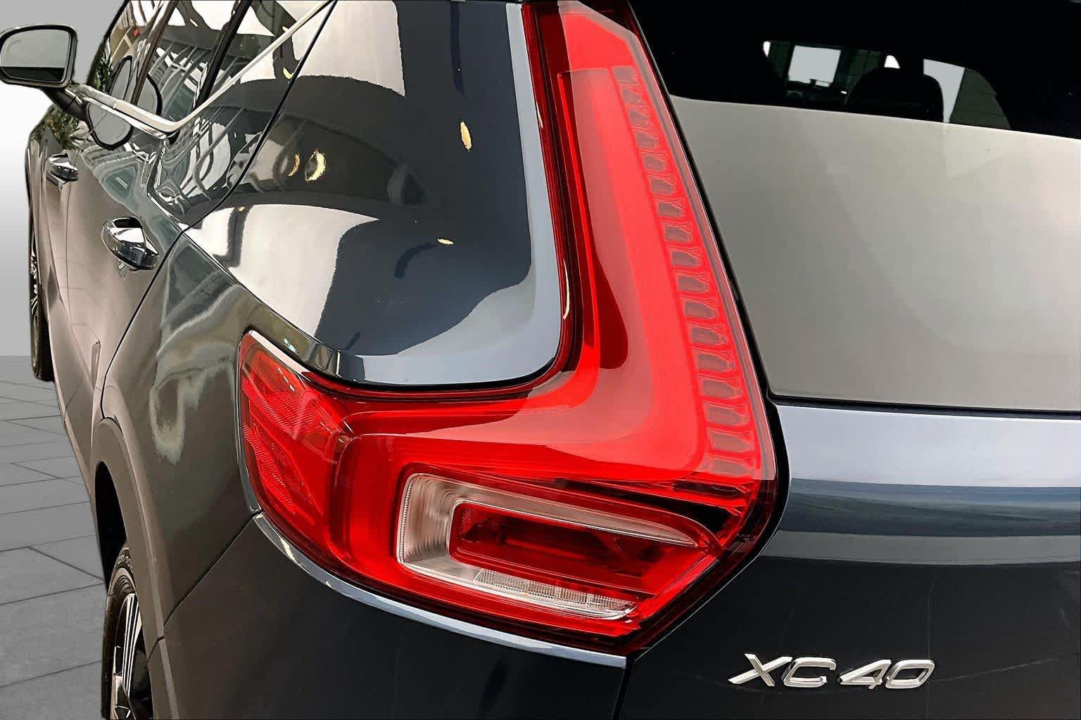 Used 2020 Volvo XC40 T5 Inscription AWD/4WD image 28