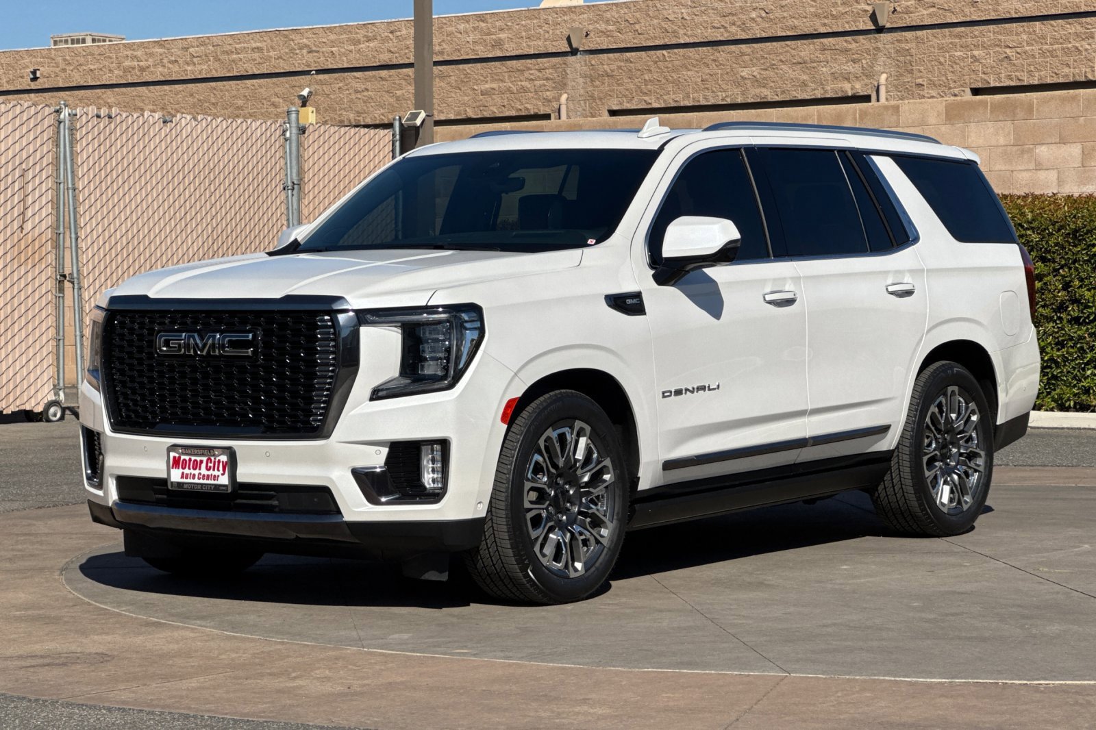 Certified 2023 GMC Yukon Denali Ultimate AWD/4WD image 8