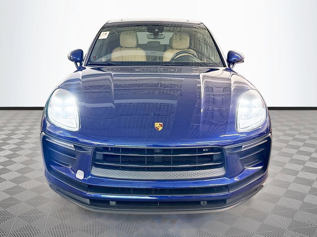Used 2022 Porsche Macan image 2