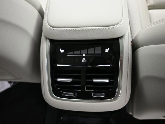 New 2026 Volvo XC90 B6 Ultra w/ Protection Package Premier image 35
