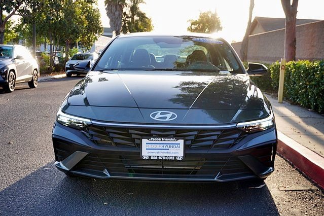 Certified 2026 Hyundai Elantra Sport FWD image 5