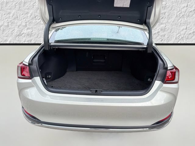 Used 2022 Lexus ES 300h w/ Premium Package FWD image 12
