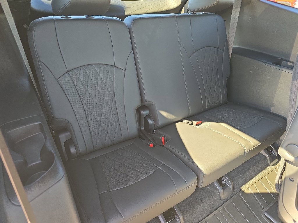 Used 2023 Buick Enclave Avenir AWD/4WD image 19